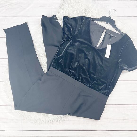 WHBM Women's Velvet-Bodice V-Neck Black‎ Jumpsuit Size 14 - Picture 4 of 5